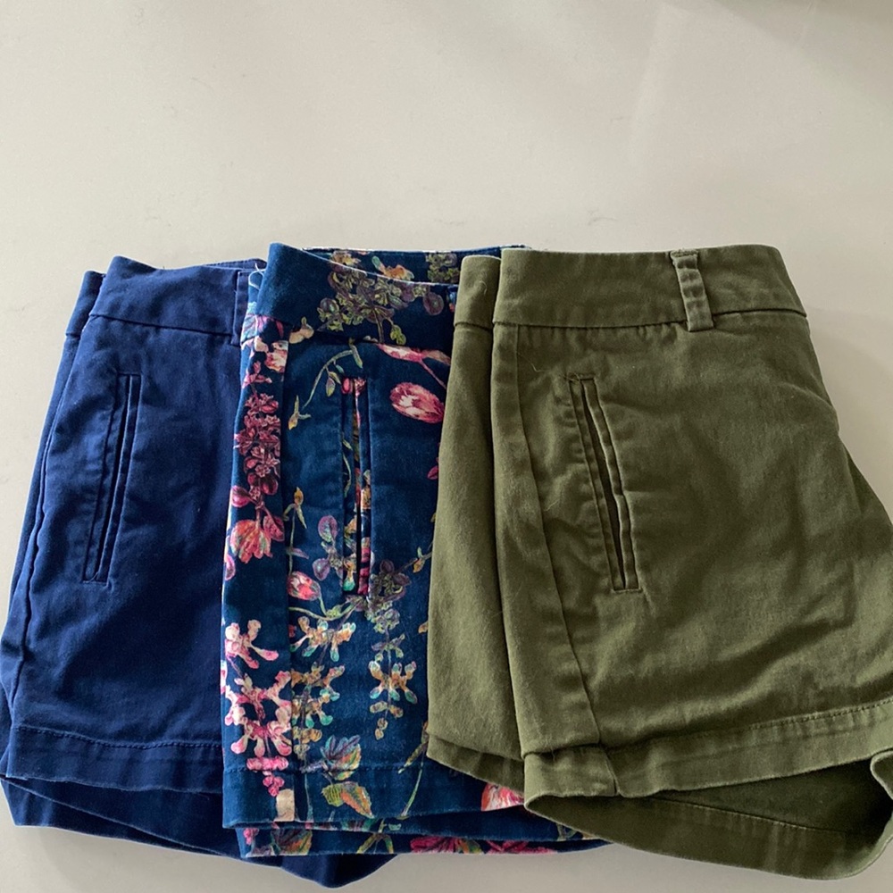 a.n.a. Twill Shorts Bundle of 3 Size 4